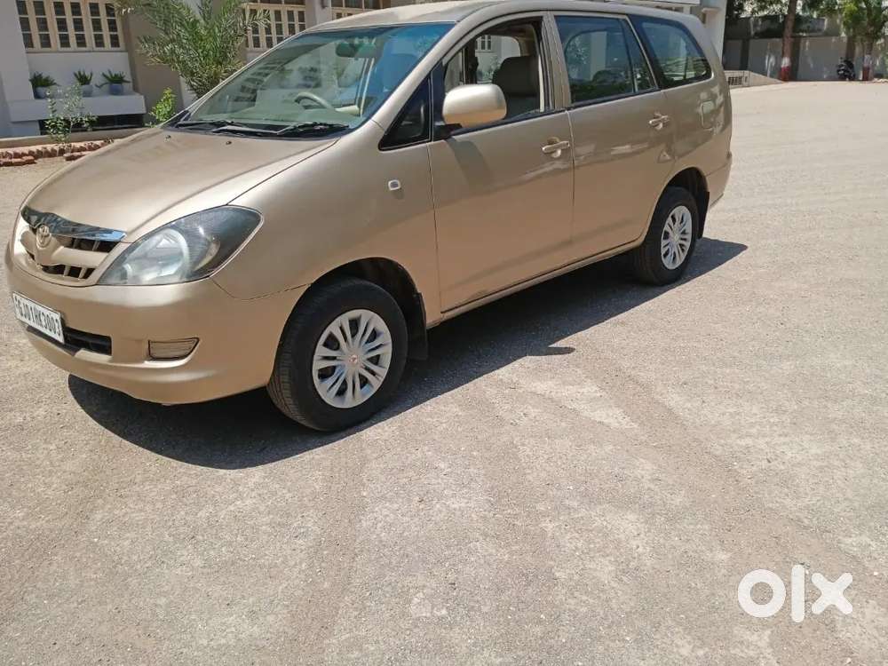 Toyota Innova 2005 Petrol 127110 Km Driven