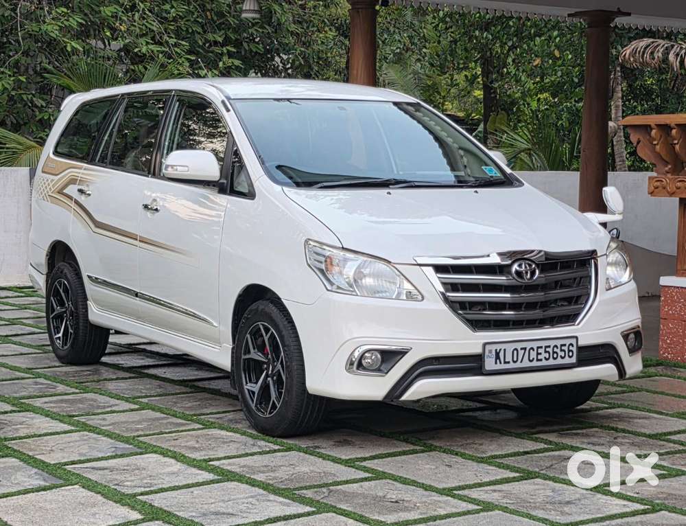 Toyota Innova 2.5 Zx 7 Str Bs-iv, 2015, Diesel