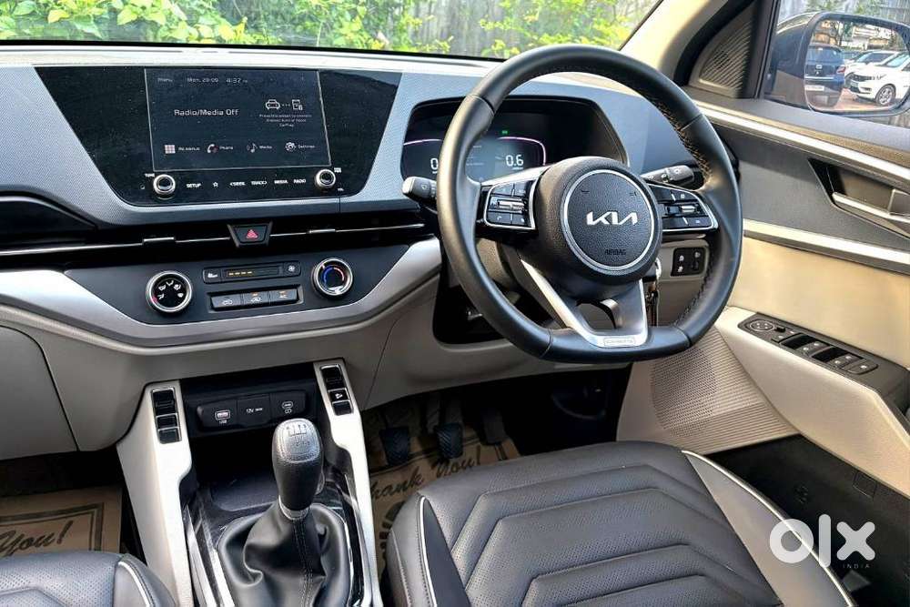Kia Carens G1.5 6mt Gravity, 2025, Petrol