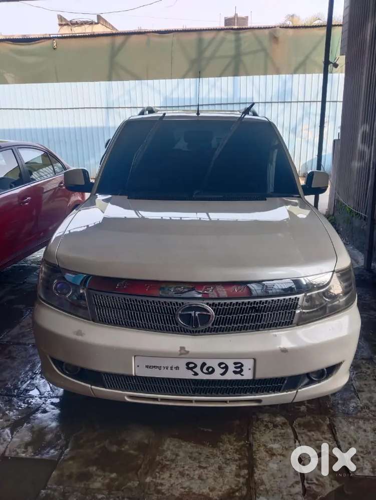 Tata Safari Storme 2014