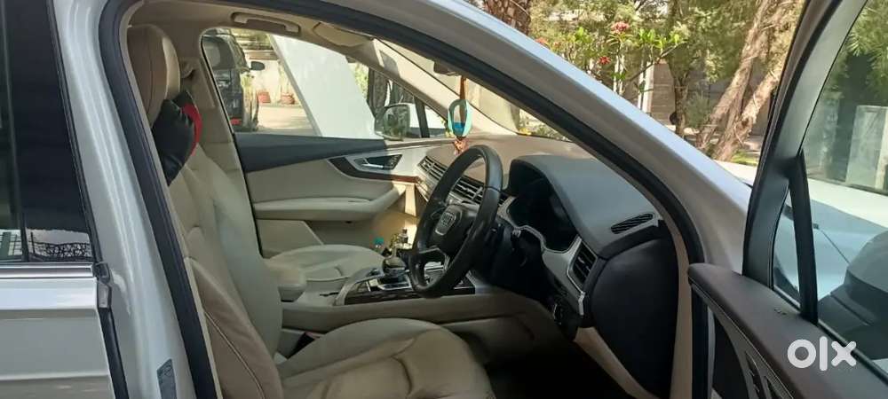 Audi Q7 Company Service Very High Quality Car