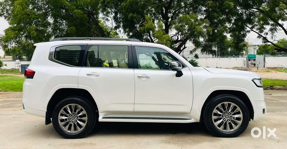 Toyota Land Cruiser 3.3 Zx Diesel, 2023, Diesel