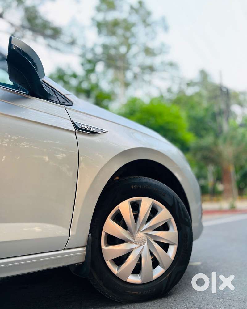 Skoda Slavia 1.0 Ambition Tsi, 2022, Petrol
