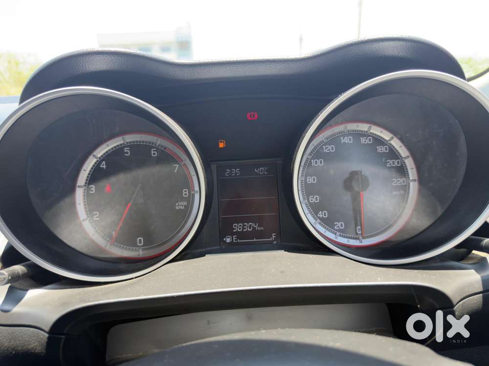Maruti Suzuki Swift Vvt Zxi, 2022, Petrol