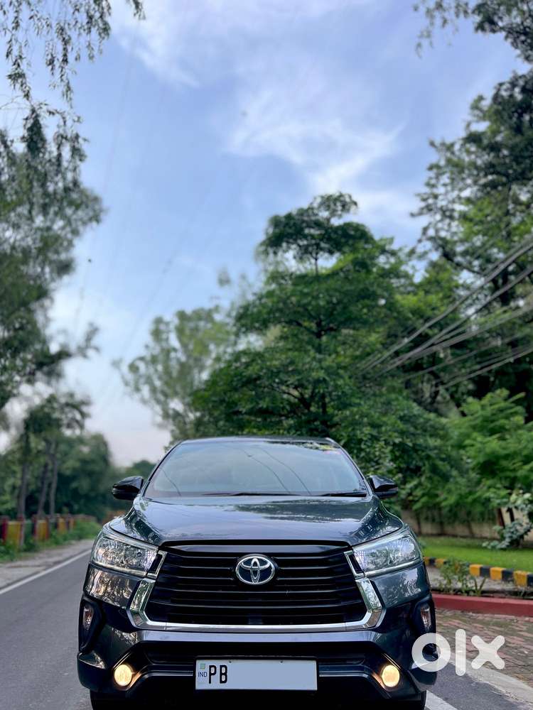 Toyota Innova Crysta [2020-ongoing] 2.4 Gx At 7 Str, 2022, Diesel