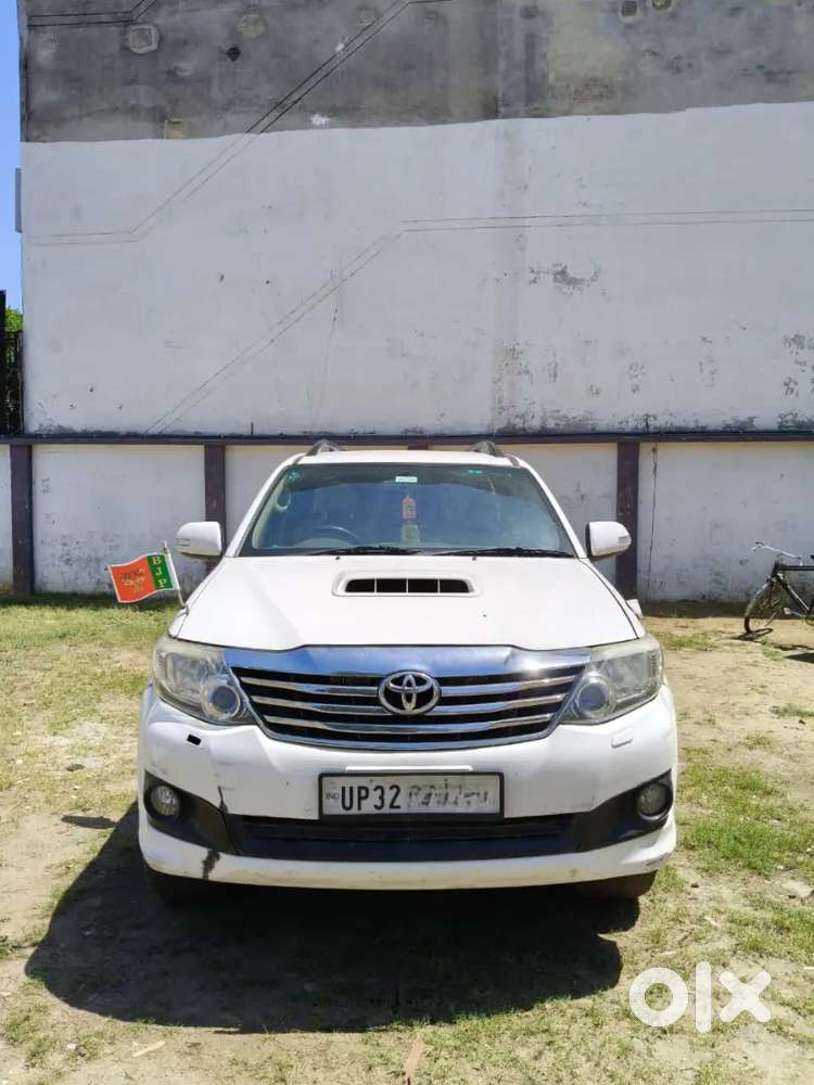 Toyota Fortuner 2013