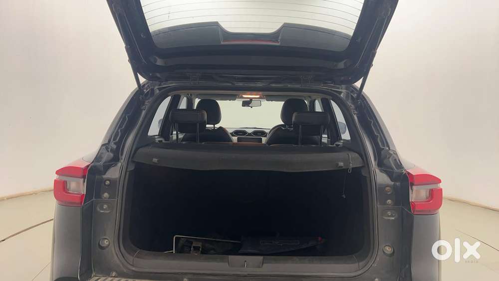 Nissan Magnite 1.0 Xv, 2022, Petrol