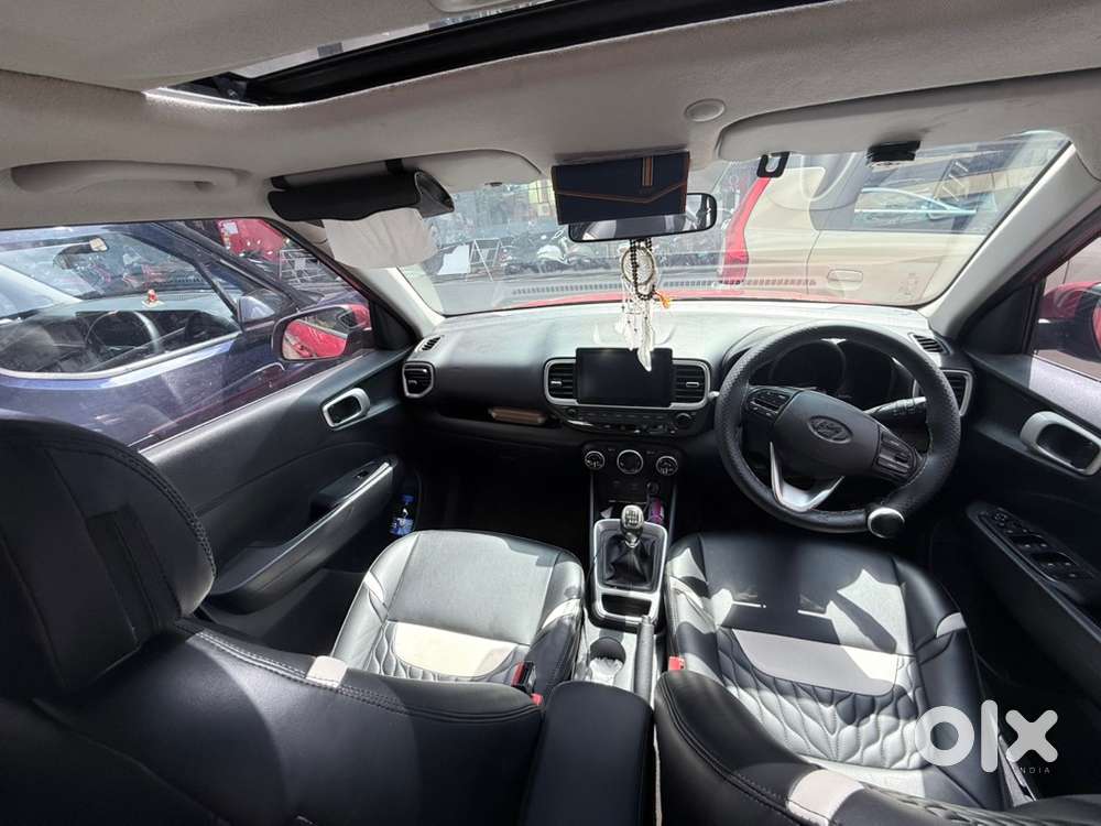 Hyundai Venue Petrol Manual 2019