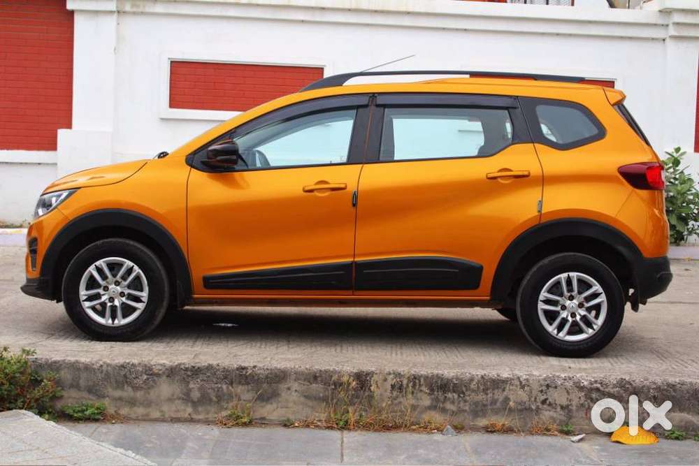 Renault Triber Rxt, 2022, Petrol