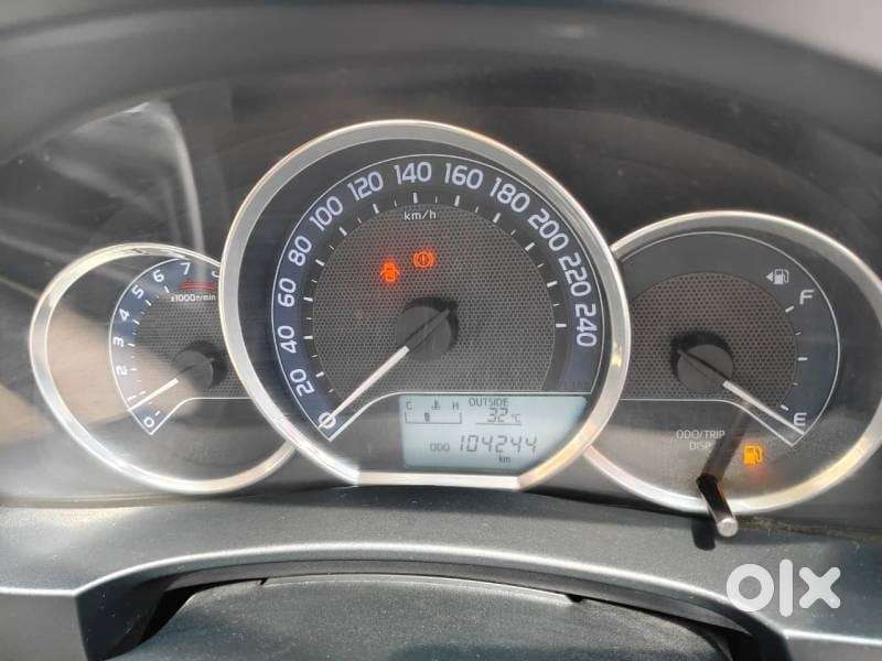Toyota Corolla Altis 1.8 J, 2016, Petrol