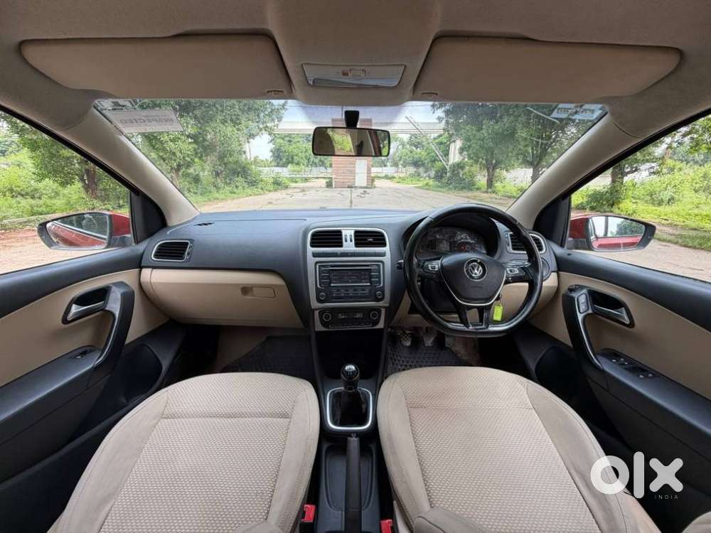 Volkswagen Polo Highline 1.6l Petrol, 2015, Petrol