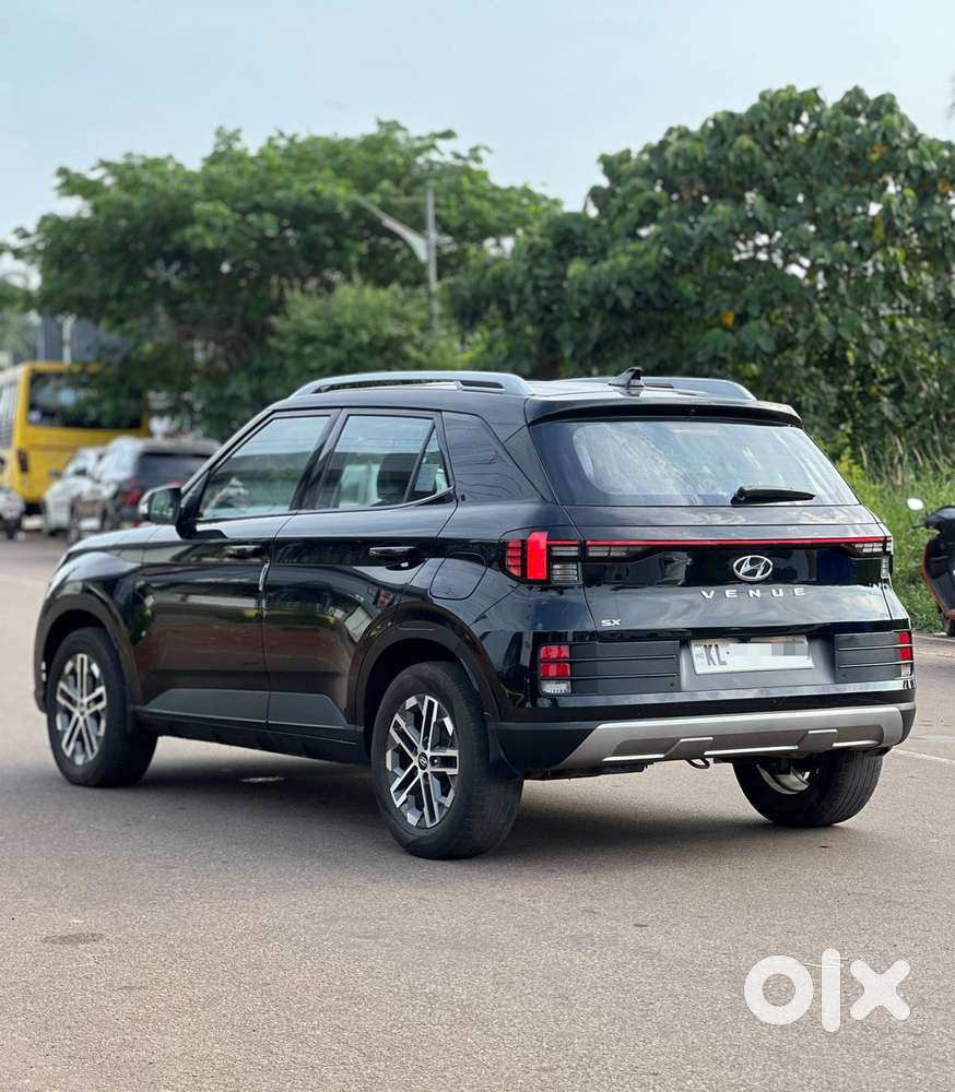 Hyundai Venue Sx Mt, 2023, Diesel