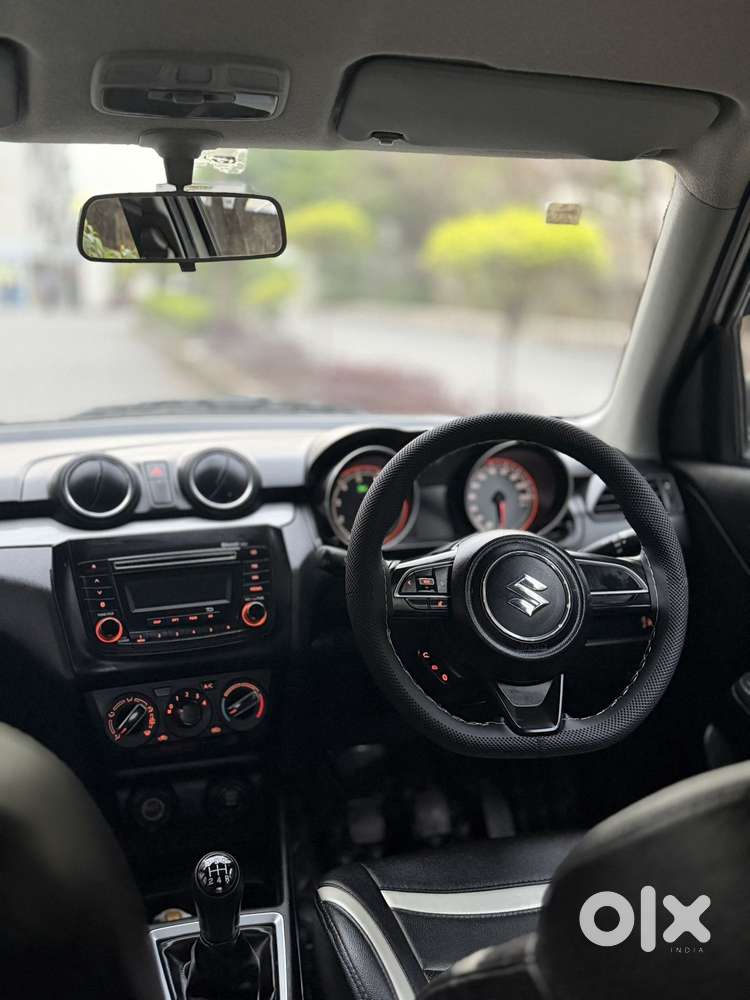 Maruti Suzuki Swift Vxi 1.2 Abs Bs-iv, 2018, Petrol