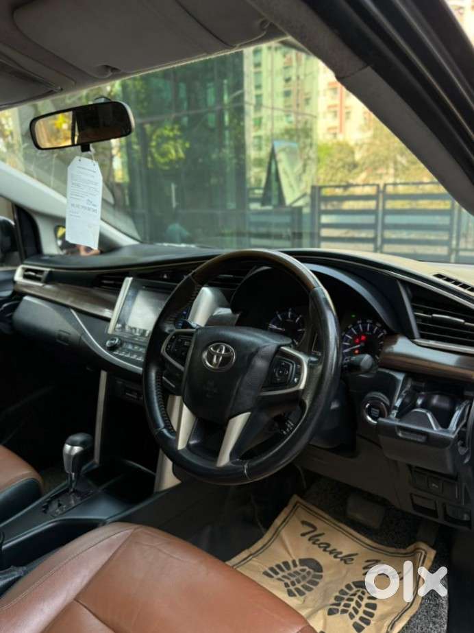 Toyota Innova Crysta 2.8 Zx At 7 Seater, 2016, Diesel