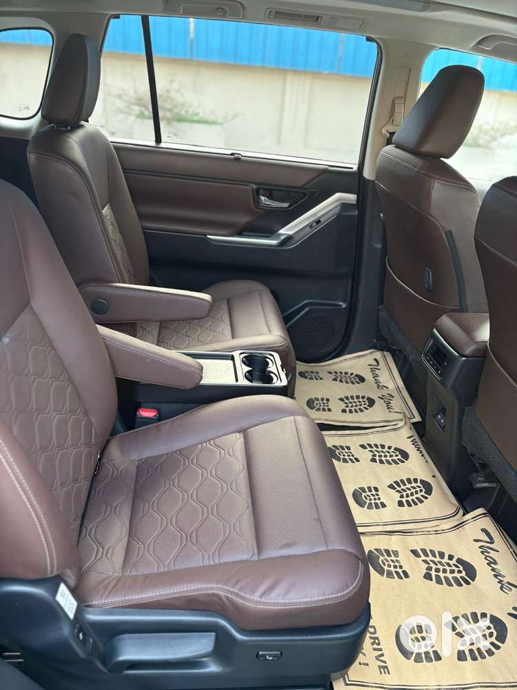 Toyota Innova Hycross 2.0 Zx (o) Hybrid 7 Str, 2025, Petrol