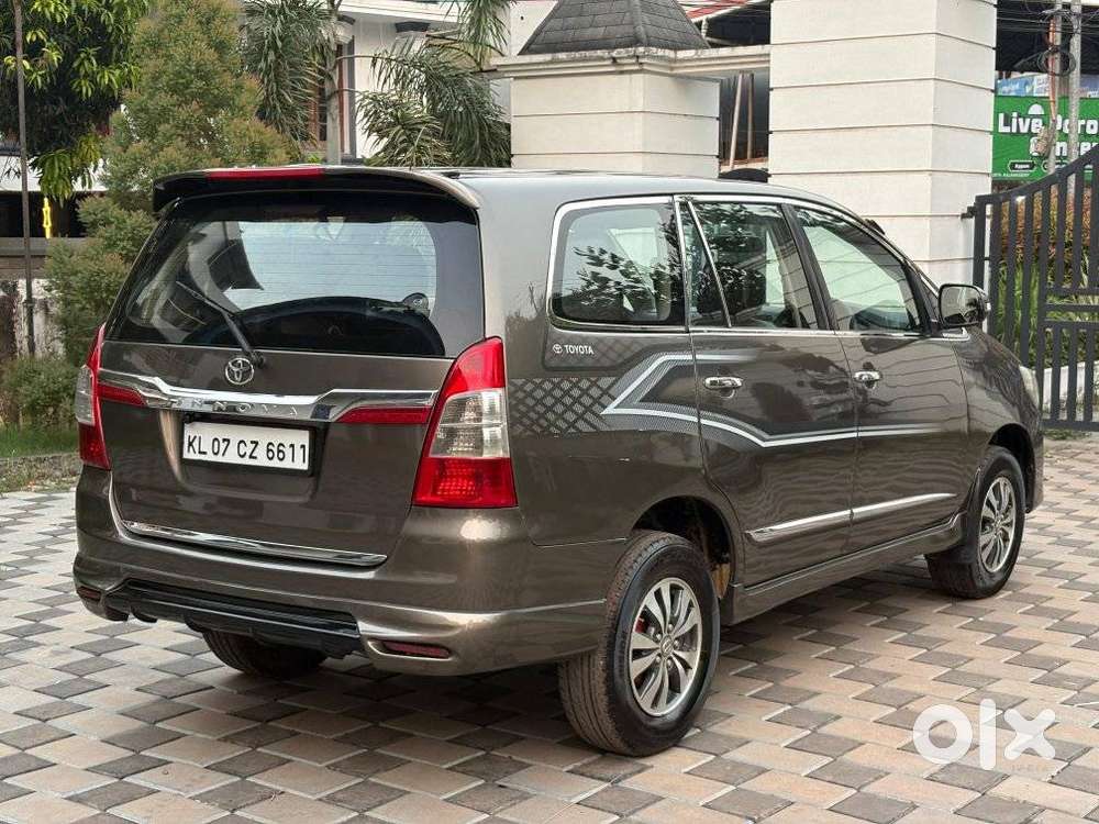 Toyota Innova [2013-2016] 2.5 V Diesel 7 Str, 2015, Diesel