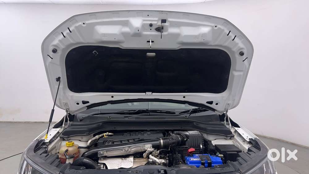 Mahindra Xuv300 W8 Option Diesel, 2024, Diesel