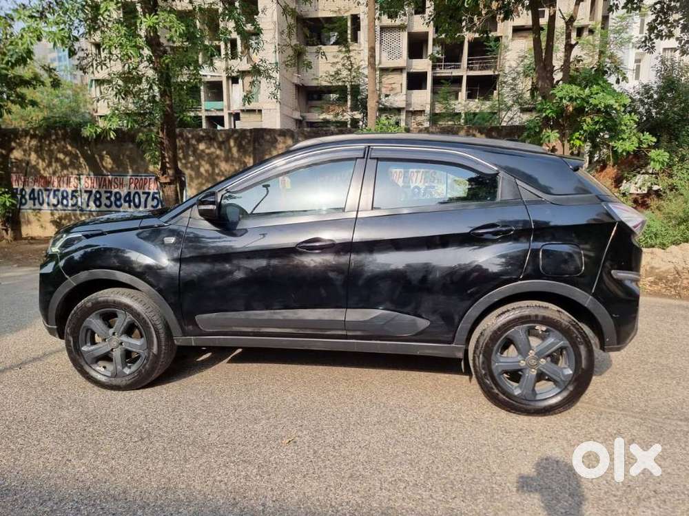 Tata Nexon 1.2 Revotron Xza Plus Luxs Red Dark Edition Amt, 2022, Pe..