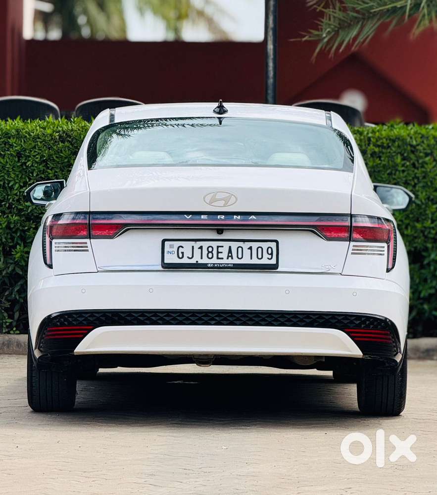 Hyundai Verna, 2023, Petrol