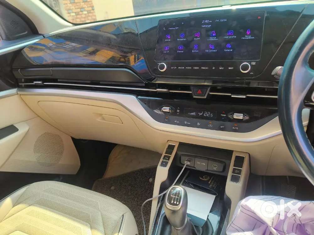 Kia Carens 1.5 Diesel Luxury – Single Owner  White  Top Condition