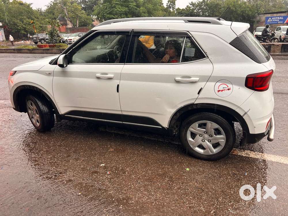 Hyundai Venue S, 2022, Petrol