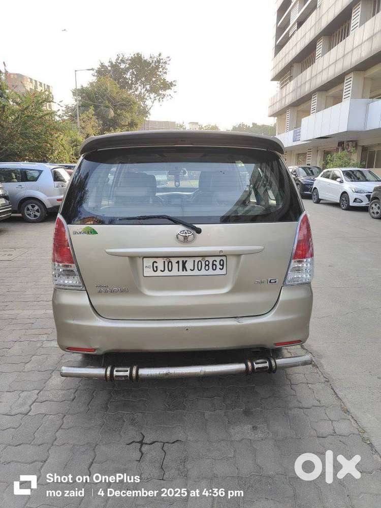 Toyota Innova 2.5 G (diesel) 8 Seater, 2011, Diesel