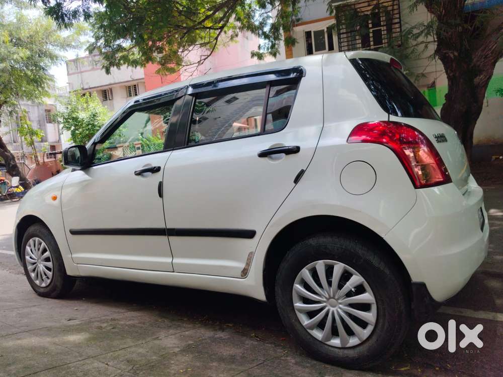 Maruti Suzuki Swift 1.3 Vxi, 2009, Petrol