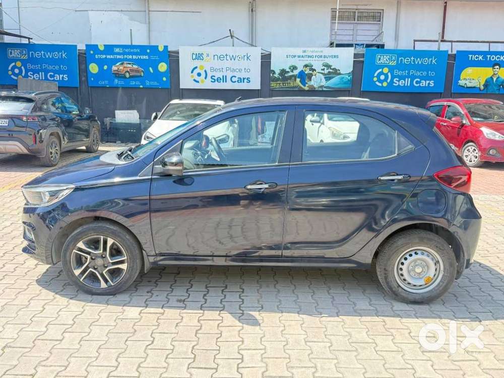 Tata Tiago, 2023, Petrol