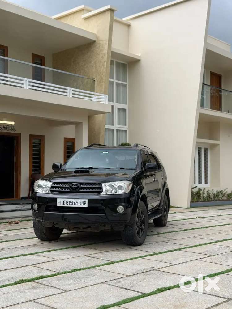 Toyota Fortuner 3.0 2011