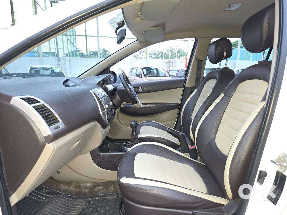 Hyundai I20 2010-2012 1.2 Sportz, 2011, Petrol