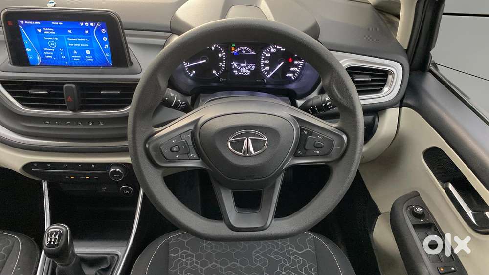 Tata Altroz Xz, 2022, Petrol