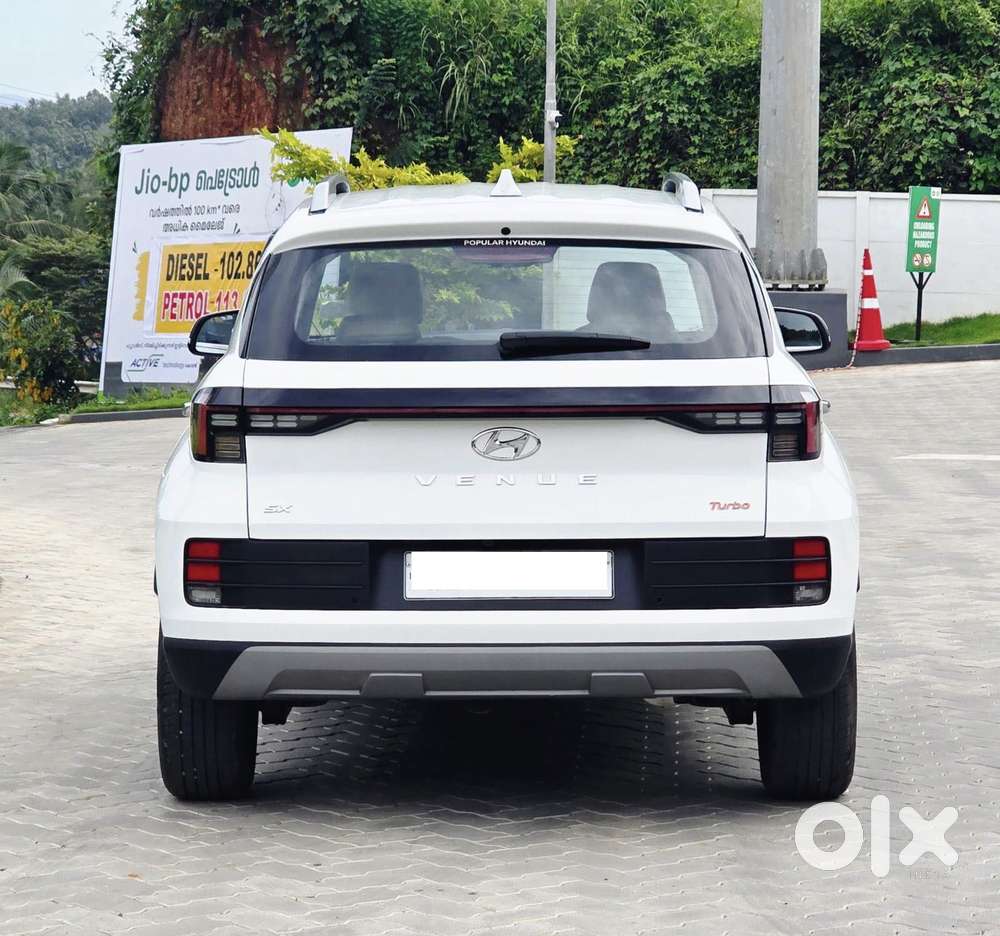 Hyundai Venue 1.0 Sx (o) Turbo Dct, 2022, Petrol