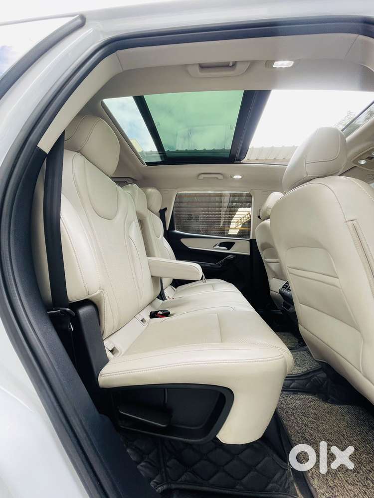 Mahindra Xuv700 2.2 Ax 7 Diesel At Luxury Pack Str, 2022, Diesel