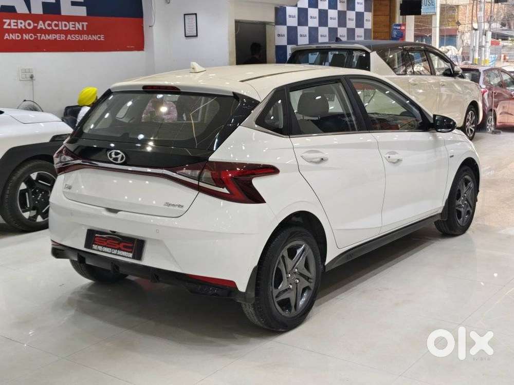Hyundai I20 Sportz 1.2 Ivt, 2023, Petrol
