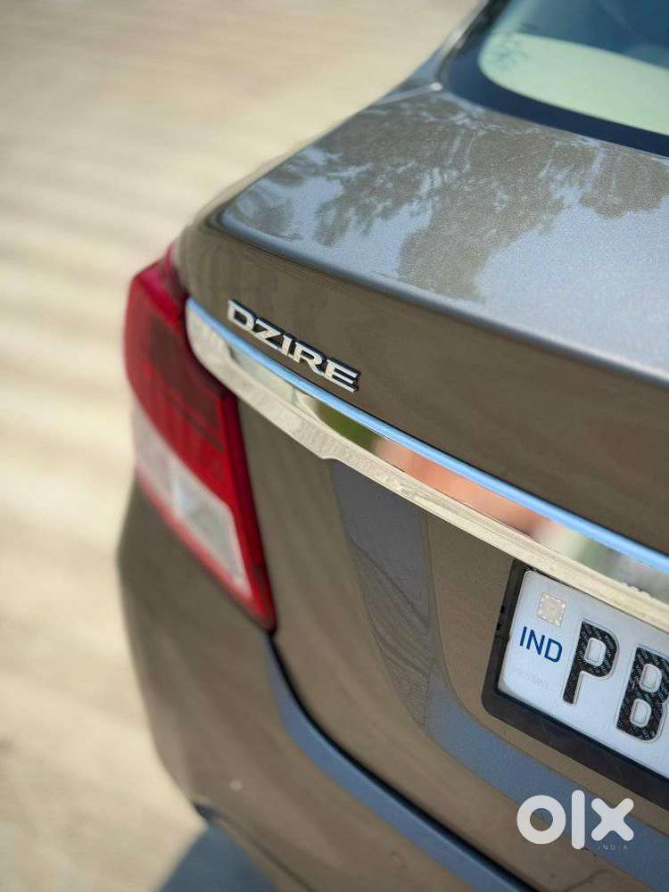 Maruti Suzuki Dzire 1.2 Vxi, 2023, Petrol