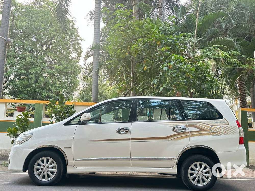 Toyota Innova 2.5 Zx Diesel 7 Seater Bsiii, 2014, Petrol
