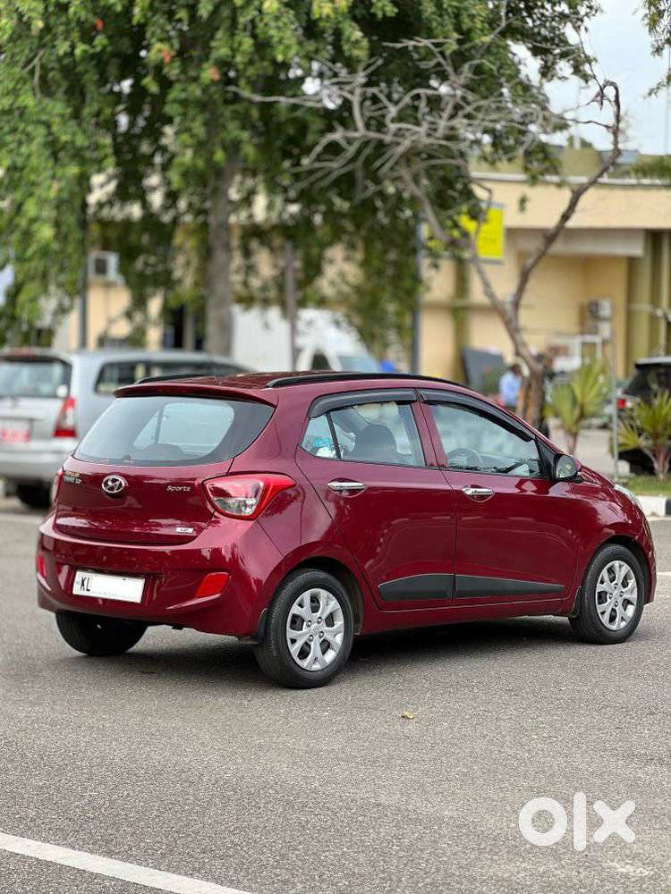 Hyundai Grand I10 Sportz, 2014, Petrol