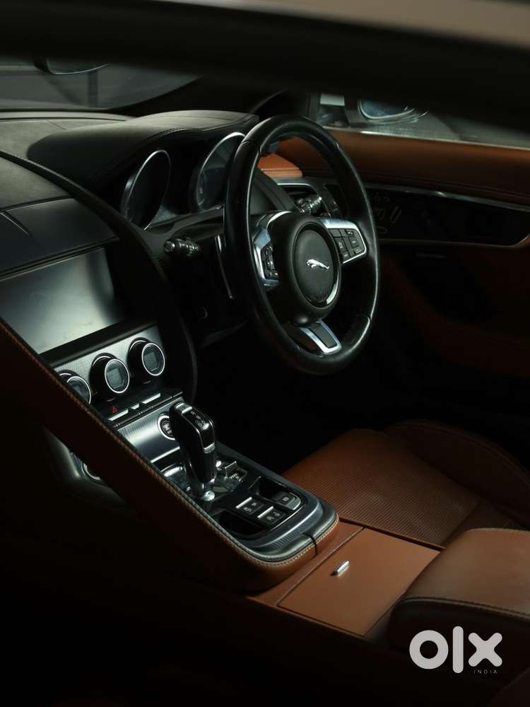 Jaguar F Type Coupe R-dynamic 2.0, 2020, Petrol