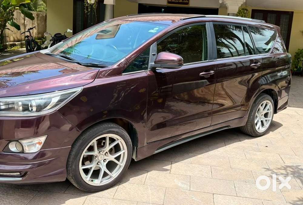 2016 Toyota Innova Crysta