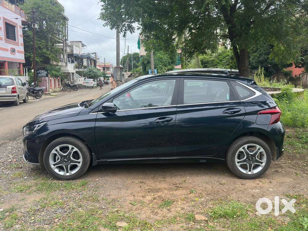 Hyundai I20 Sportz Ivt 2025  Sunroof  16,757 Km