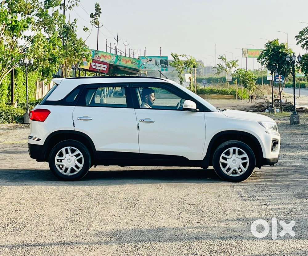 Maruti Suzuki Brezza 1.5 Lxi Smart Hybrid, 2021, Petrol