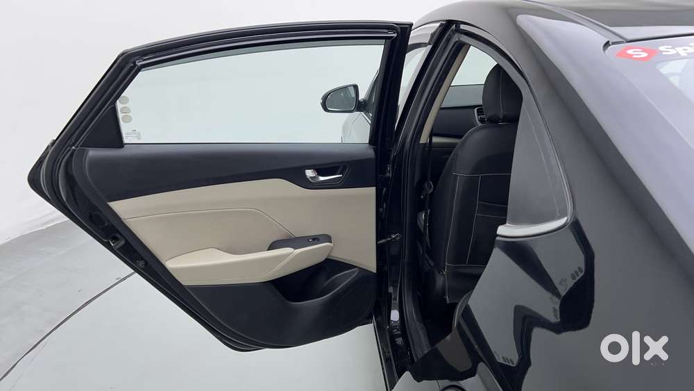 Hyundai Verna 1.5 Sx Ivt, 2022, Petrol