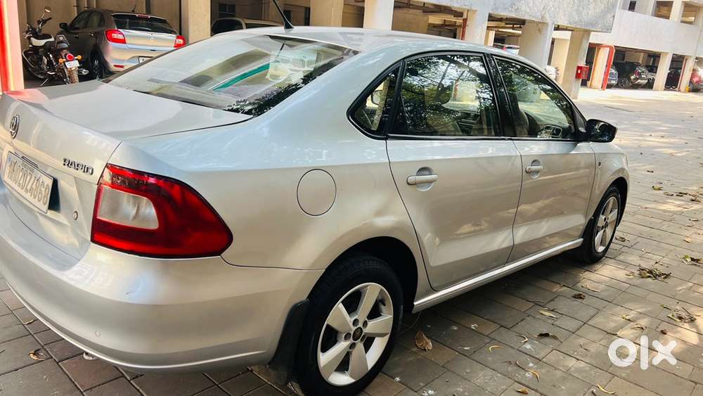 Skoda Rapid 2015 Diesel Top Model Well Maintained