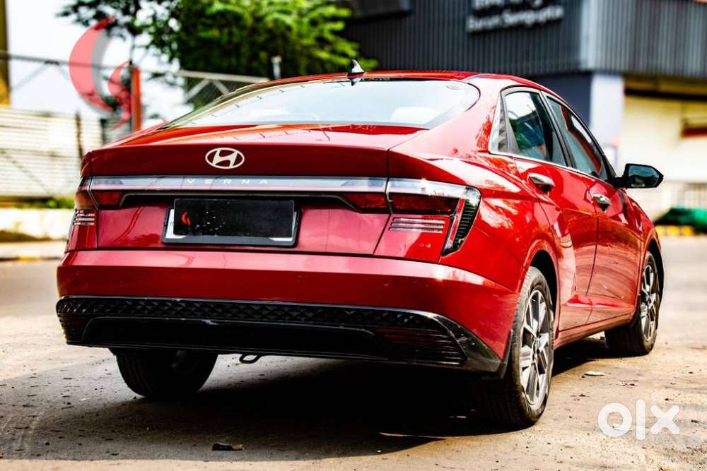 Hyundai Verna Sx (o) 1.5 Vtvt Ivt [2023 - 2026], 2023, Petrol
