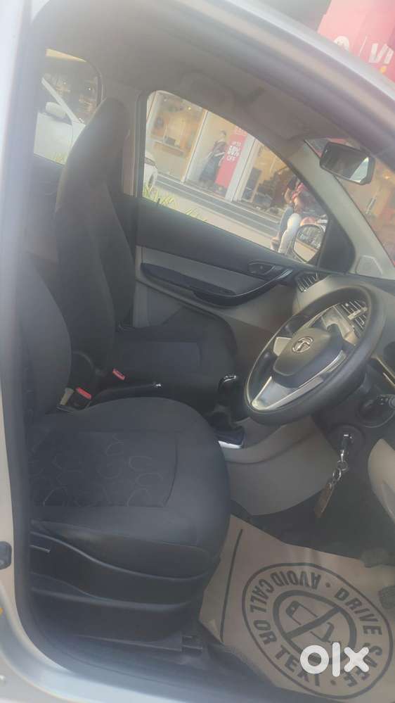Tata Tiago 1.2 Revotron Xt, 2017, Petrol
