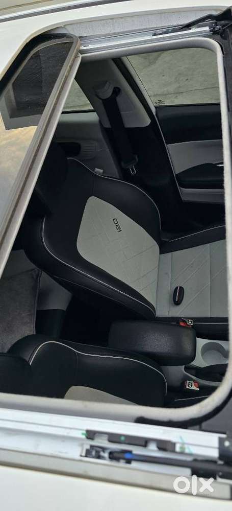Hyundai New I20 1.2 Asta (o) Ivt, 2025, Petrol