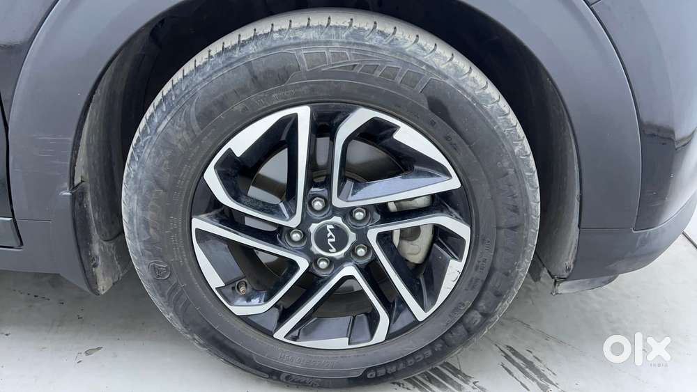 Kia Carens 1.5 Luxury Plus Turbo Dct 7 Str, 2023, Petrol