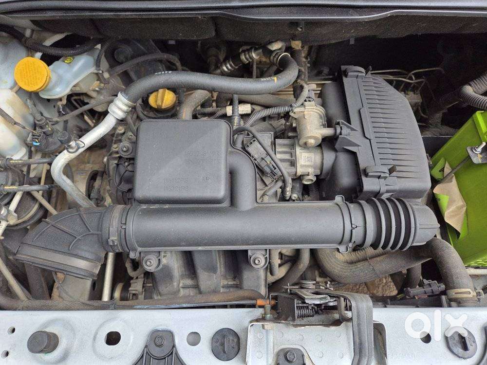 Renault Triber Rxz, 2021, Petrol