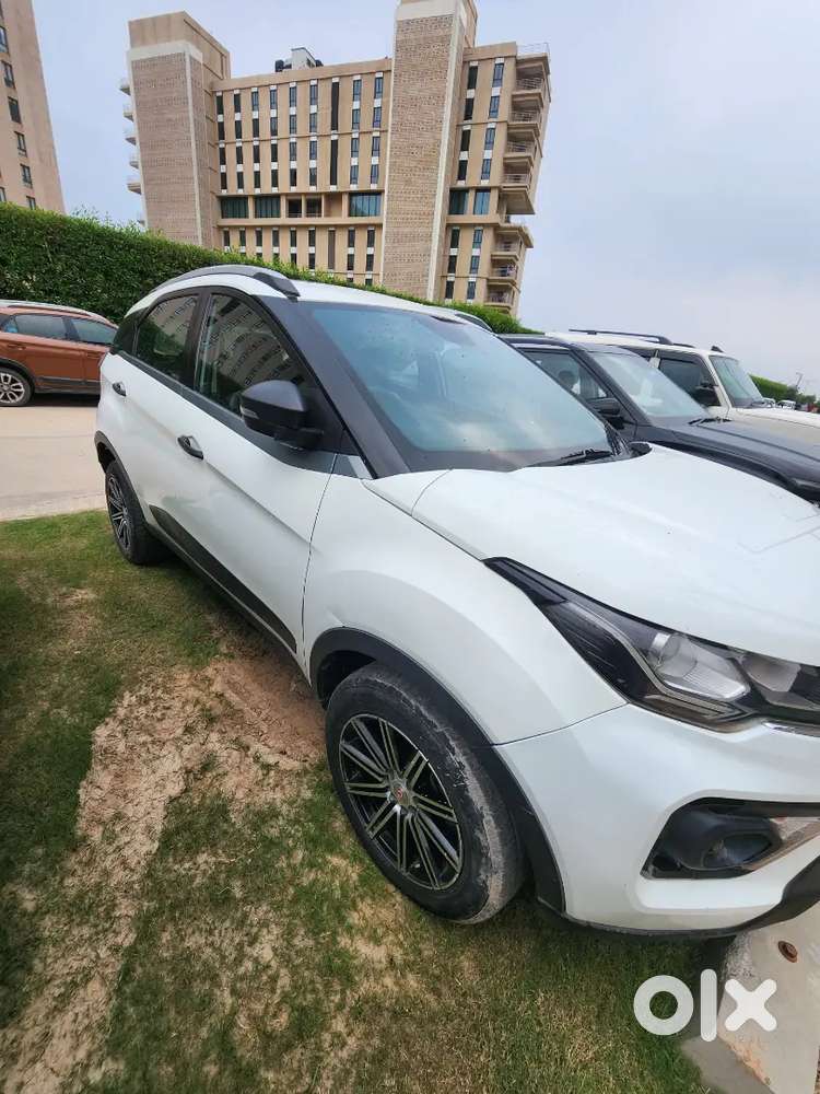 Tata Nexon 2021 Dec With Sunroof