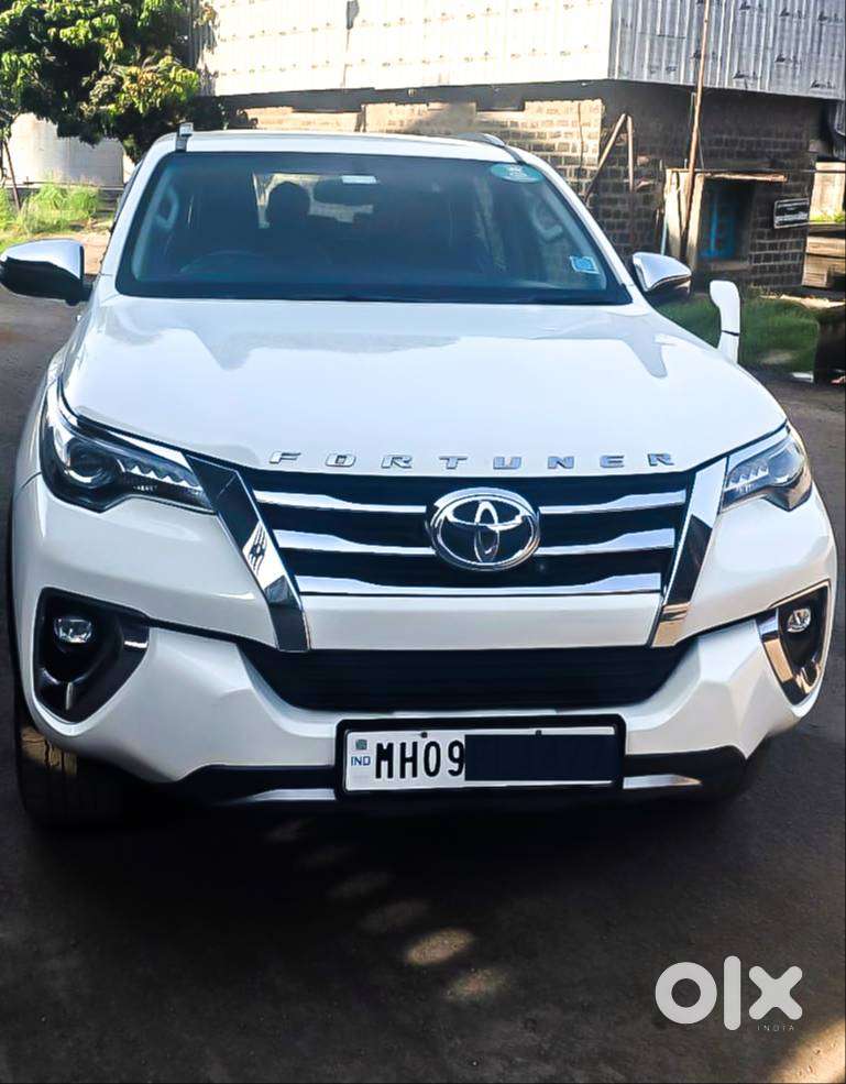 Toyota Fortuner Legender